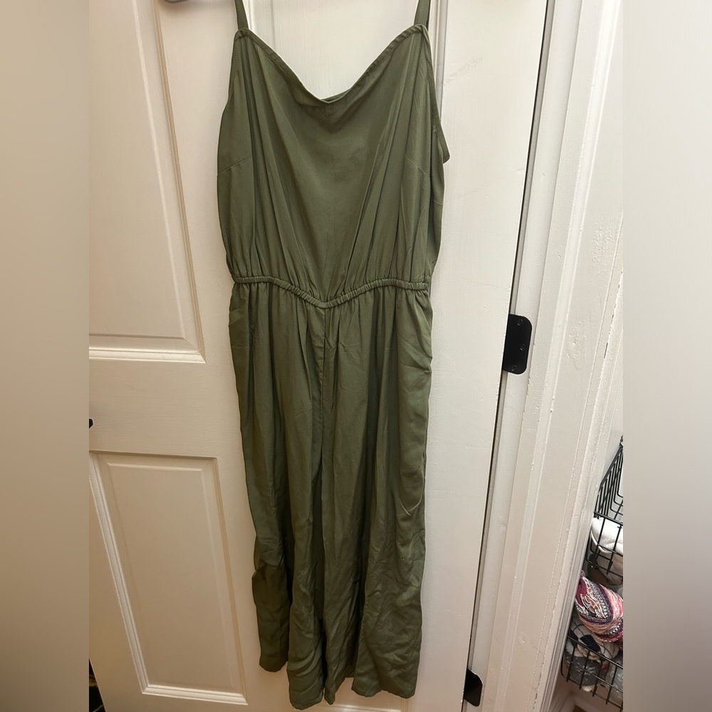 gap factory jump suit